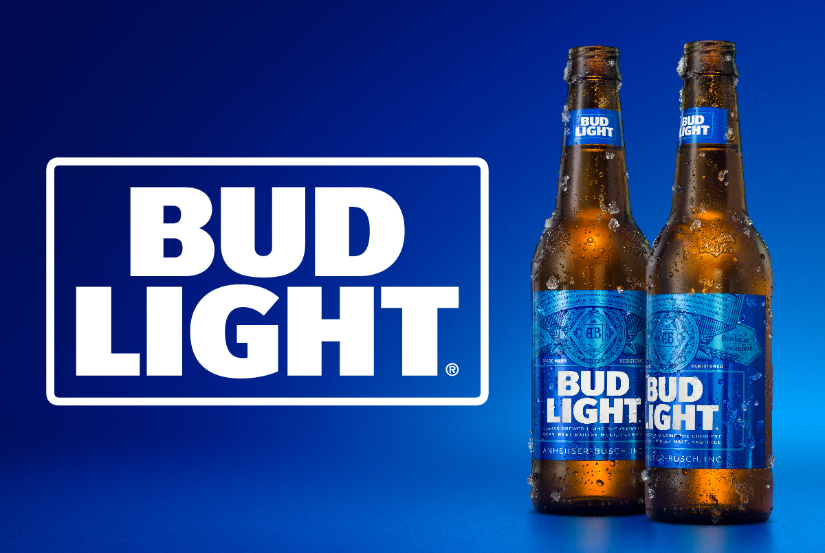 Buds lite. Bud Light пиво светлое. Ящик пива Bud Light. Пиво БАД Лайт светлое 4.1. БАД Лайт безалкогольное.
